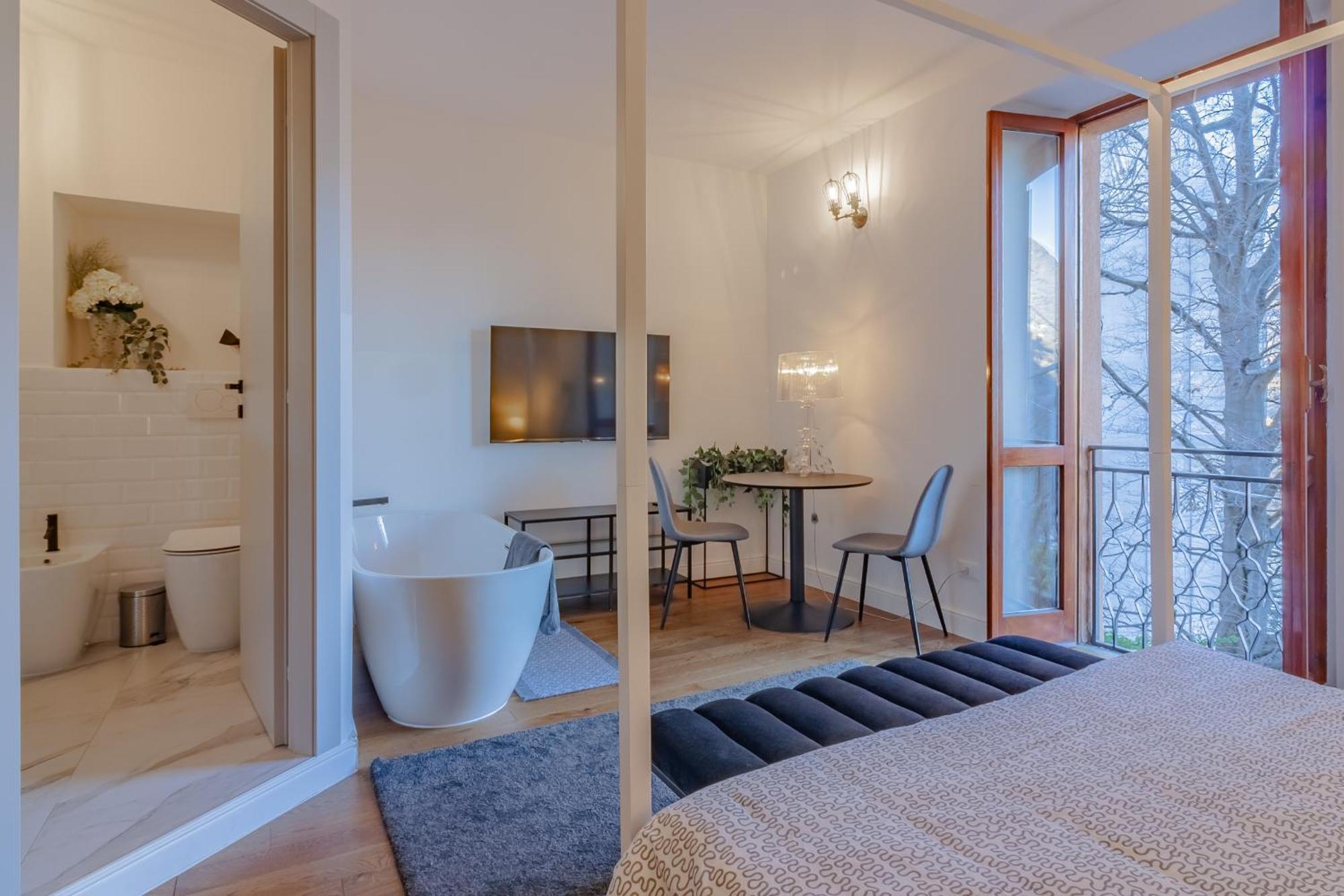 L Lake Appartement